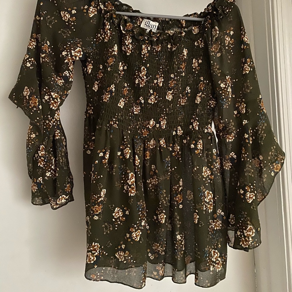 Off the shoulder, flare sleeve top